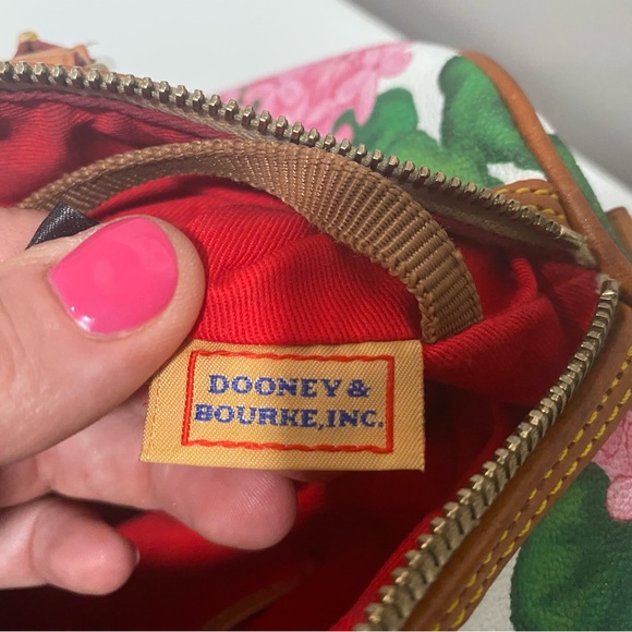 Dooney & Bourke Hydrangea Satchel Barrel Bag Pink Red - Picture 13 of 16